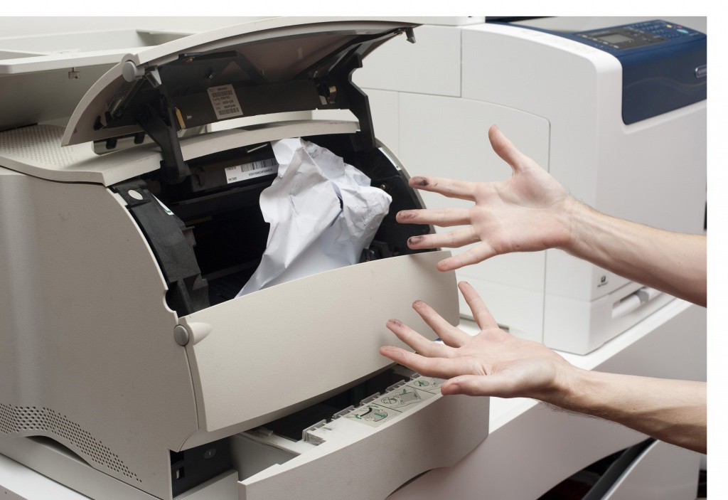 Устраняем замятие бумаги в принтере в Москве